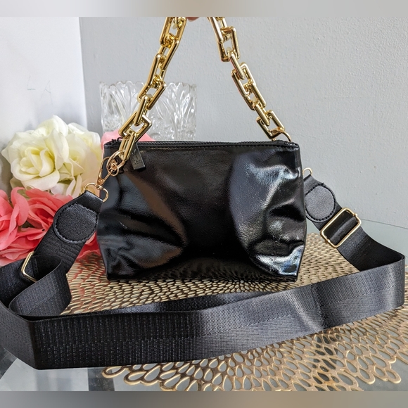 Yves Saint Laurent - Picture 2 of 13